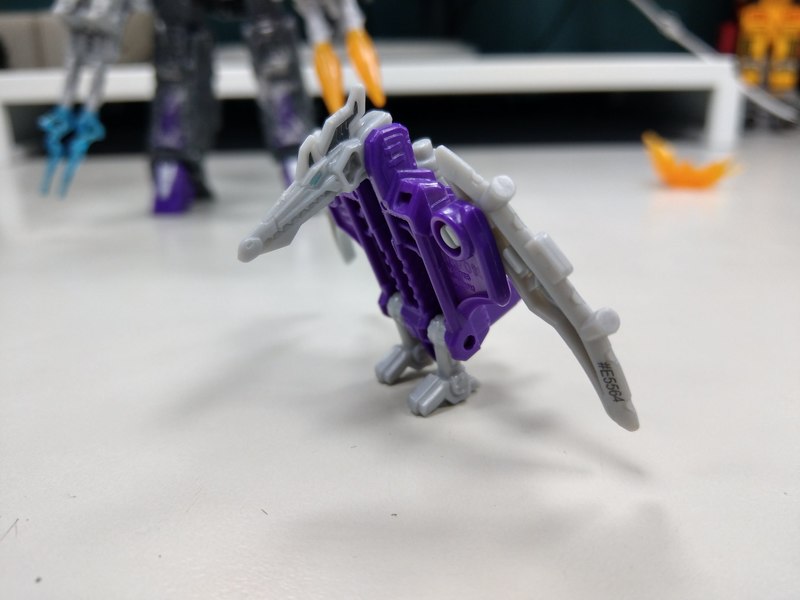 In Hand Images SIEGE Decepticon Phantom Strike Squadron Boxed Set  (18 of 35)